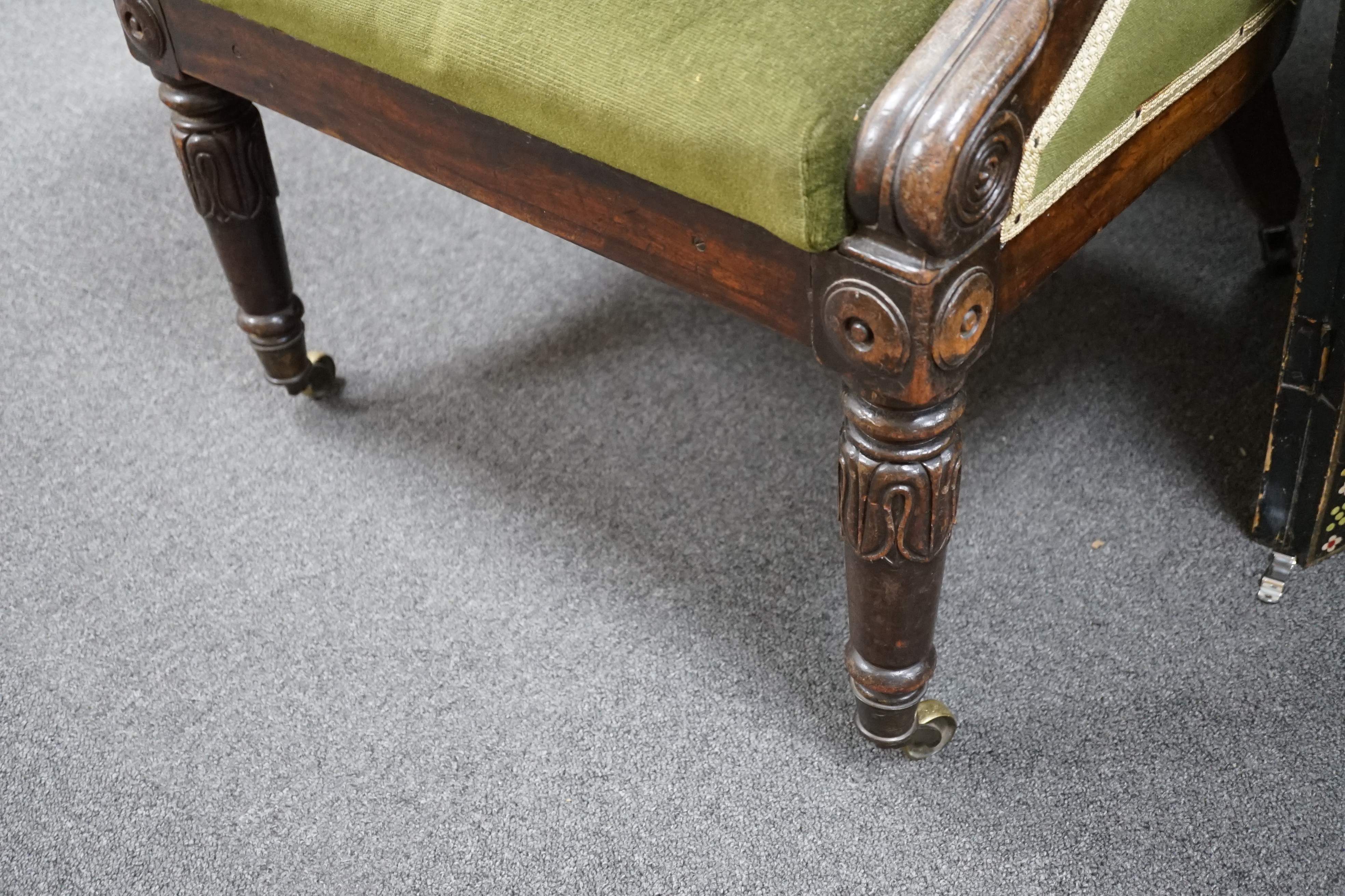 A William IV mahogany library chair, width 61cm depth 64cm height 92cm